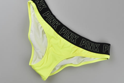 PINK Cheekini Panty Amarillo Orilla Negra Letras Pink Grande