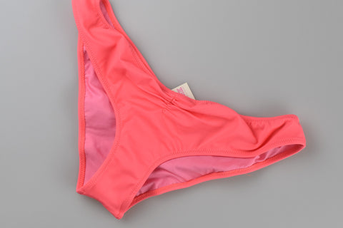 PINK Cheekini Panty Rosa con Pliegue Enfrente Grande