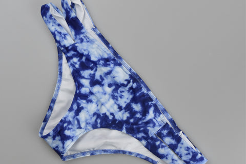 Victoria's Secret Cheekini Azul Con Nubes Abertura a los Costados Medium (Mediana)